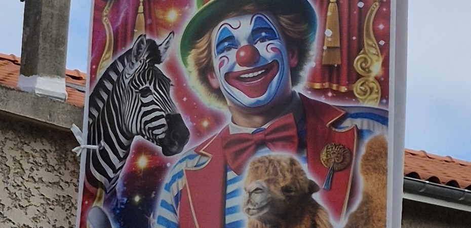 Cirque Borelli à Saint-Rambert-d'Albon du 10 au 15 octobre 2025. Spectacle familial avec Tenessee, plus jeune trapéziste d'Europe. Tarifs 10-13€. Réservations sur place.