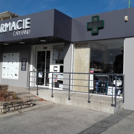 Pharmacie Capevand Saint-Rambert-d'Albon : conseils santé personnalisés, téléconsultation Medadom, homéopathie, envoi ordonnance. 14 Place du 8 Mai 1945. Tél 04 75 31 00 22.