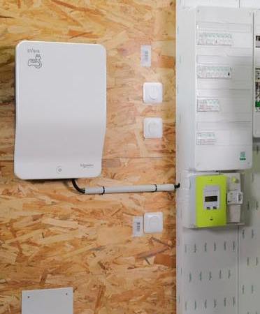 MT énergie GO à Saint-Rambert-d'Albon : expert en électricité, bornes de recharge IRVE, caméras de surveillance. Devis gratuit. Installation fiable. Contact : 07 69 66 64 97