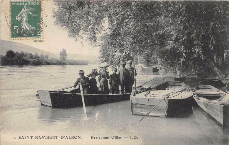 Découvrez l'histoire et le patrimoine de Saint-Rambert-d'Albon à travers ses cours d'eau : le Rhône, le Port de Champagne, l'Oron, les Collières et Les Claires. Plongez dans l'identité rhodanienne de la commune, son passé gallo-romain, son rôle de plus grand marché aux pêches de France et les enjeux de la gestion de l'eau dans la Valloire.