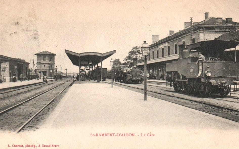 Découvrez la vie de Jean-Louis Moreau de Bonrepos, premier maire de Saint-Rambert-d'Albon (1840-1864). Ancien officier des Gardes du Corps du Roi, il a fondé les institutions de la commune, accueilli Napoléon III en 1860 et légué la Place de Bonrepos. Un fondateur à redécouvrir.