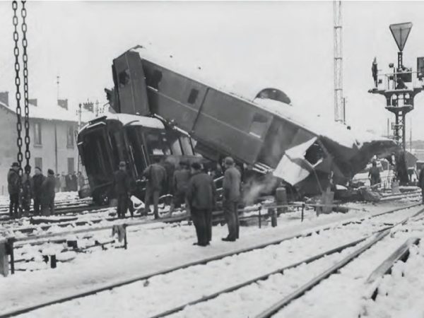 Saint-Rambert-d&rsquo;Albon et le Train Bleu : La Nuit où la Légende Vacilla dans la Tourmente
