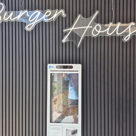 Burger House 26 à Saint-Rambert-d'Albon — Burgers, Pizzas, et maintenant Crêpes, Gaufres, Milkshakes & Donuts !
