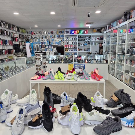 Chaussures de sport homme Saint-Rambert-d'Albon – R-Mobile (26140)